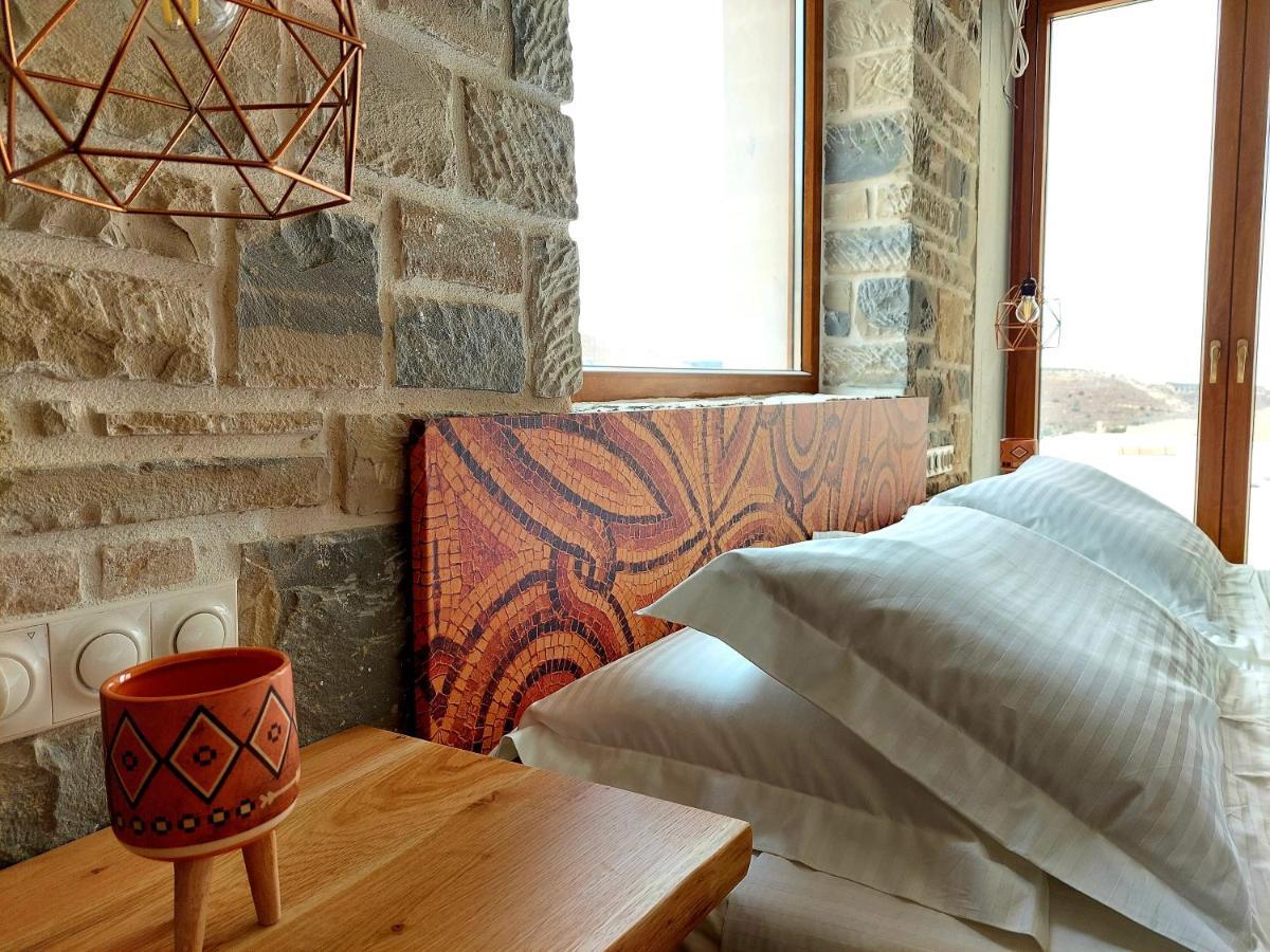 Phaestias Terra Villas Каламаки Екстериор снимка