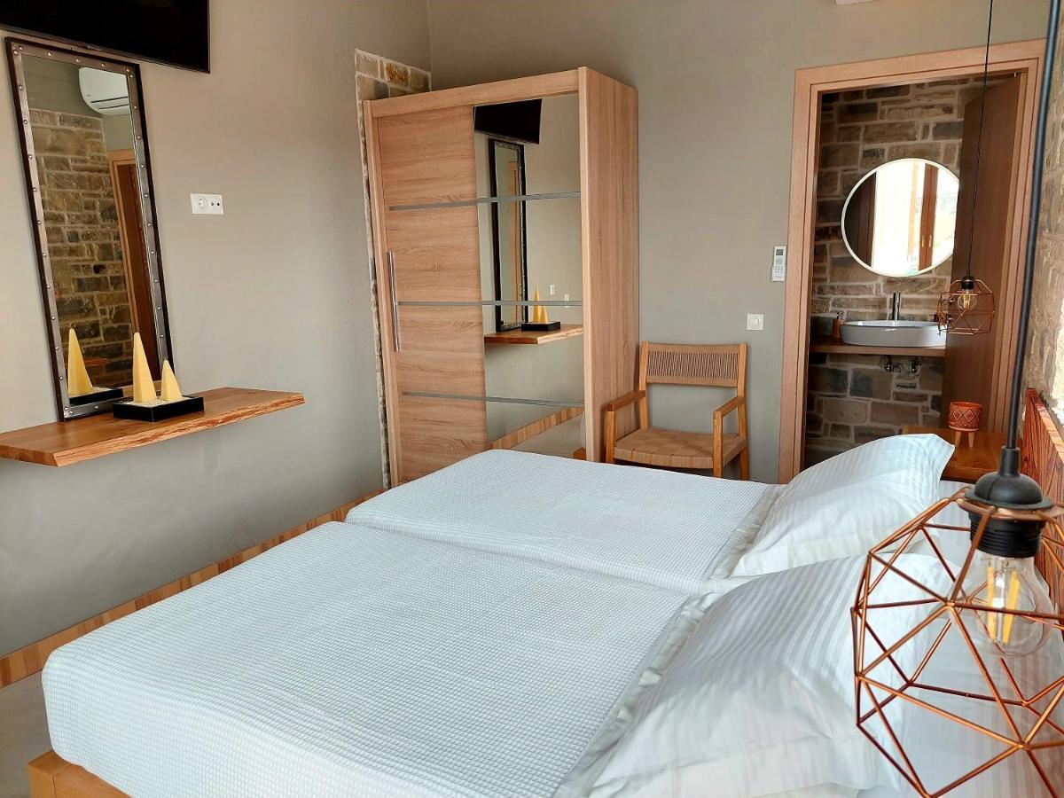 Phaestias Terra Villas Каламаки Екстериор снимка